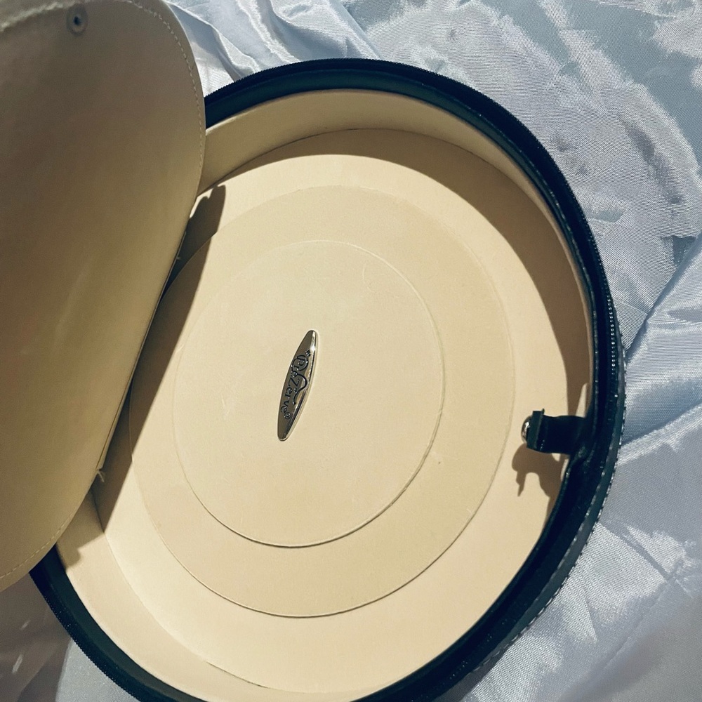PreZerve Round XL Jewelry Case Brand New